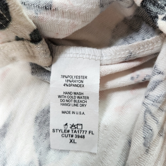 Floral Beige Button-Up Women's Top - Picture 11 of 11